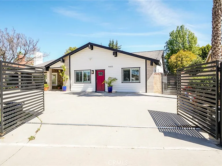 9410 Zelzah Ave — Photo 13