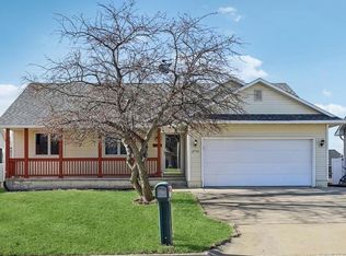 2716 River Ridge Rd, Des Moines, IA 50320