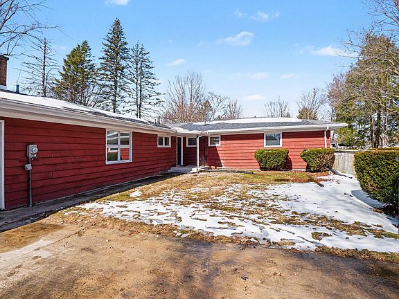 4th image of 16172 Brookwood Dr