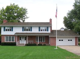 320 S Delaware Ave, York, NE 68467