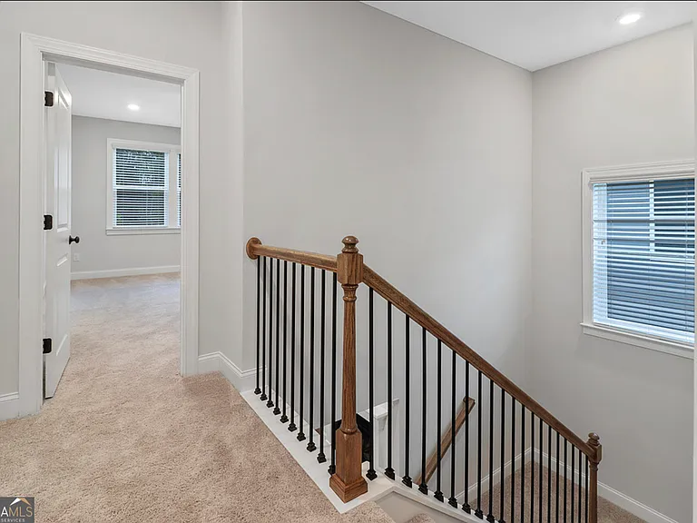 127 Vivian Ln — Photo 20