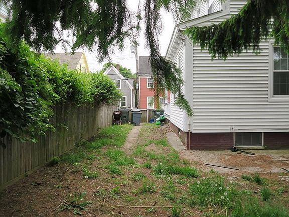 2nd image of 13 Milk St