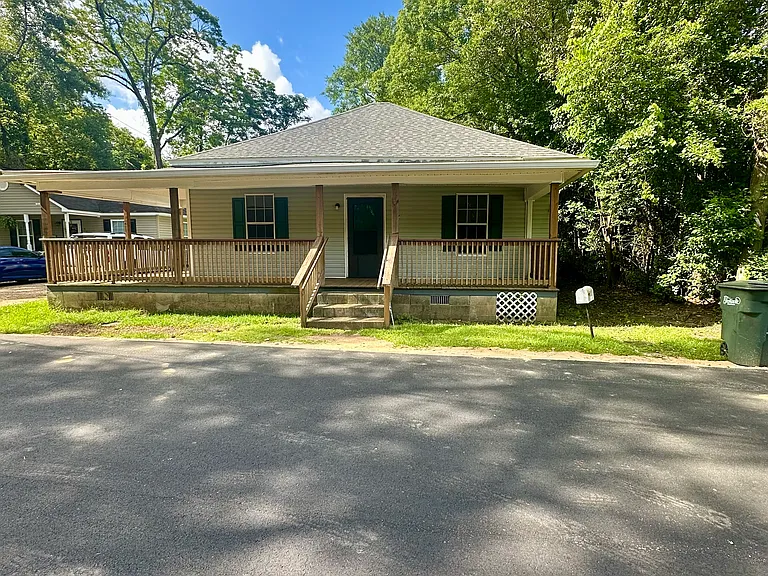 519 McKinley St — Photo 2