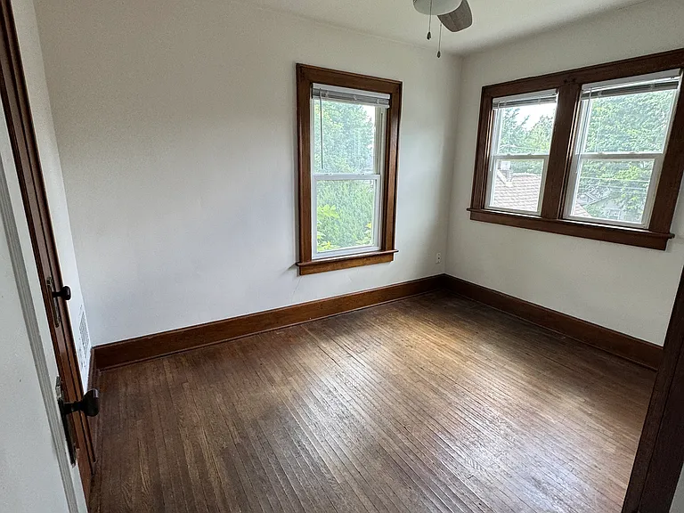 107 W Lakeview Ave — Photo 18