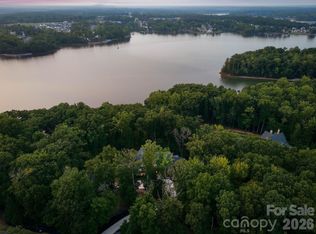 13702 Sage Thrasher Ln, Charlotte, NC 28278