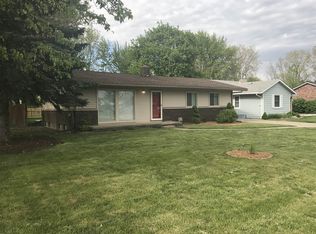 38482 Palmer Rd, Westland, MI 48186