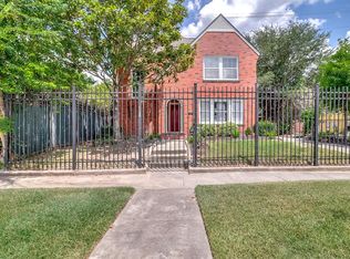 1909 Blodgett St, Houston, TX 77004