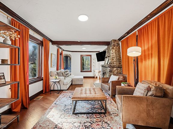 5th image of 3860 W 44th St