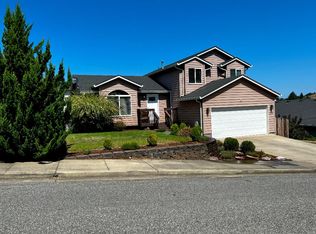 115 SE Rouge St, Winston, OR 97496