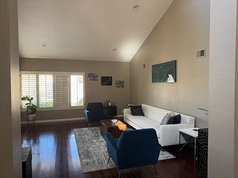 2 Lido Cir — Photo 3