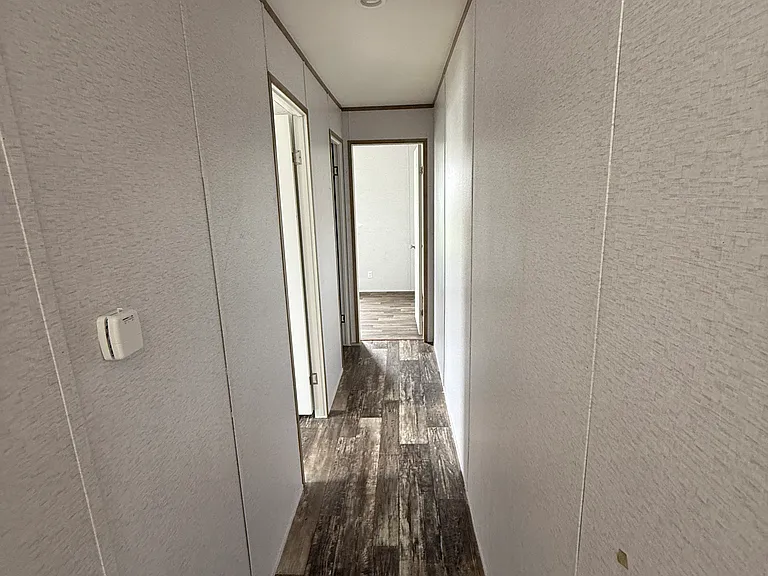 1023 SW 22nd St — Photo 8