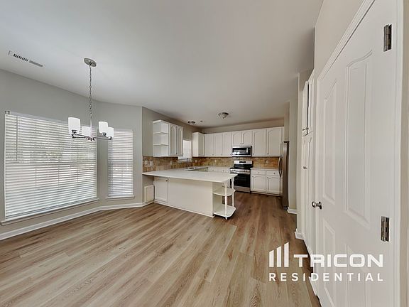 4th image of 120 Rock Glen Ct
