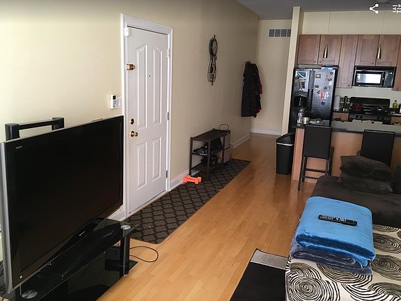 3rd image of 510 S Campbell Ave #2