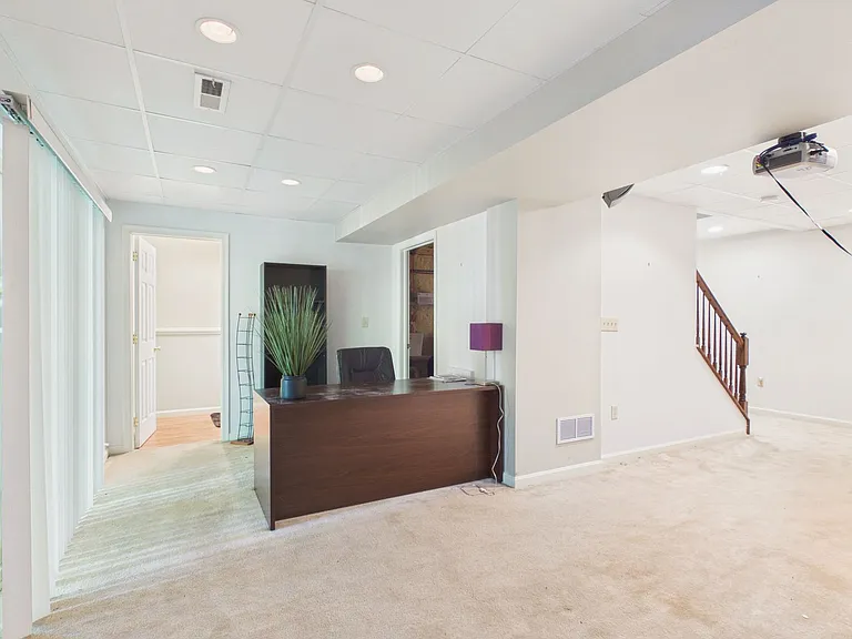 413 Waverly Rd — Photo 17