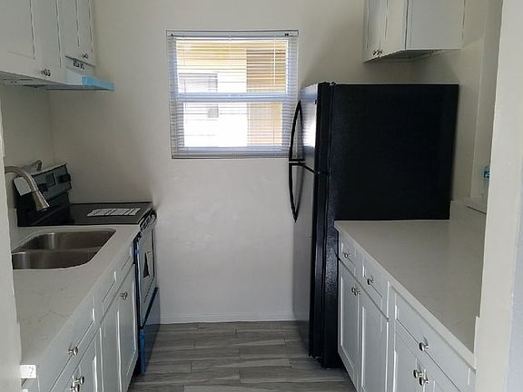 5th image of 8734 Cedros Ave APT 16