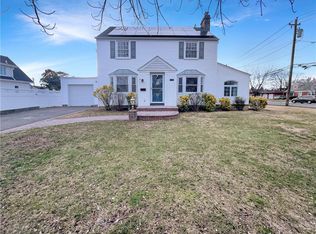 2508 Mount Ave, Oceanside, NY 11572