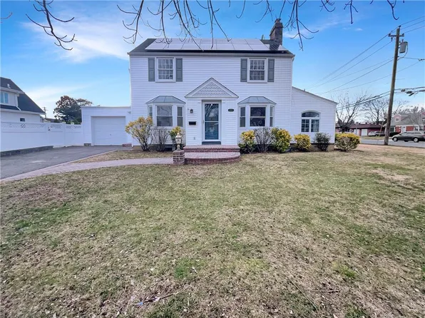 2508 Mount Avenue, Oceanside, NY 11572