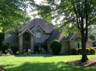 38725 Gaelic Gln, Solon, OH 44139