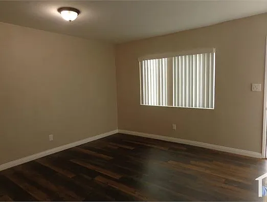408 Palm Ave — Photo 11