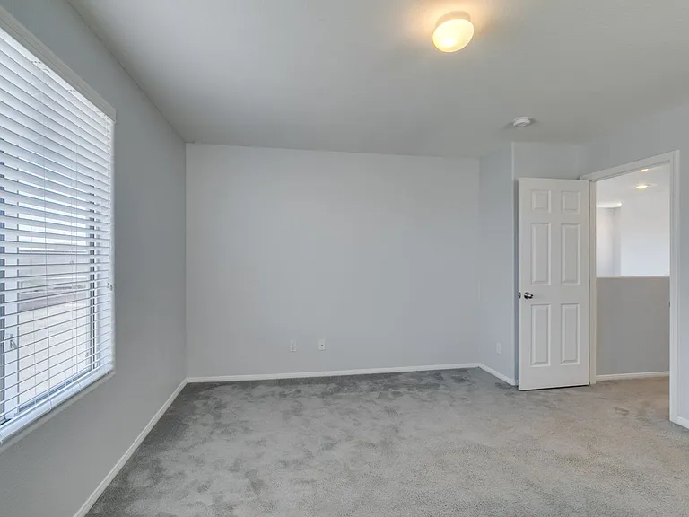 8424 Walker Gardens Pl — Photo 40