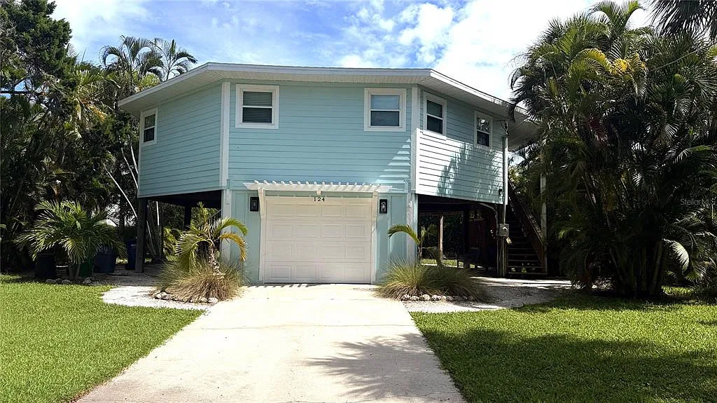 3 bed, 2.0 bath, 1202 sqft, $10,500 — Photo 1