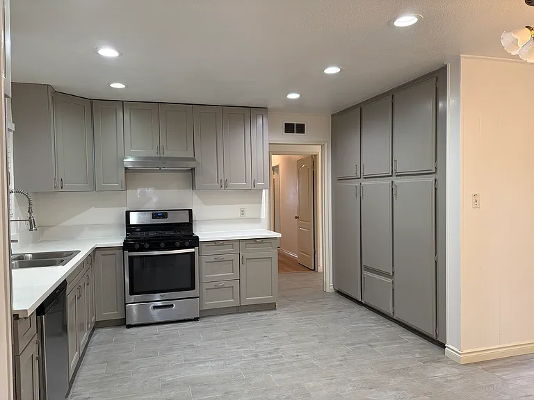 15671 Senadale St — Photo 3
