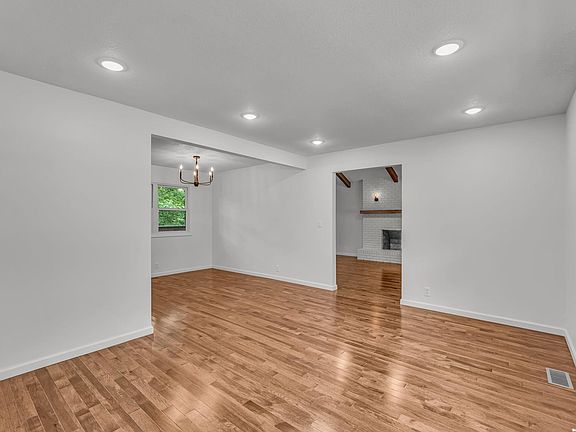 4th image of 3100 Longhorn Dr