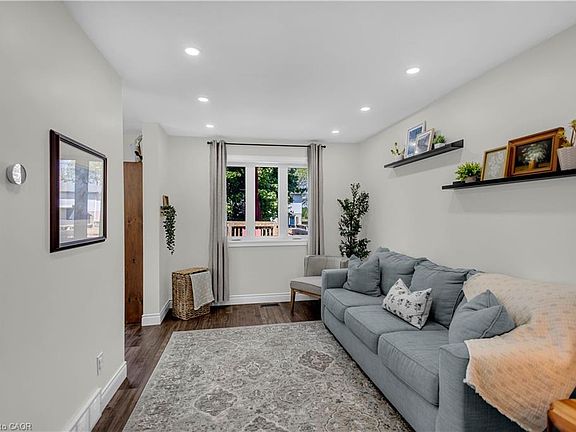 4th image of 48 Kathleen St