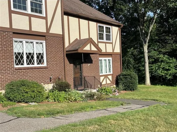 13 Derbyshire #13, Derby, CT 06418