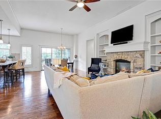 14833 Meadow Ln, Leawood, KS 66224
