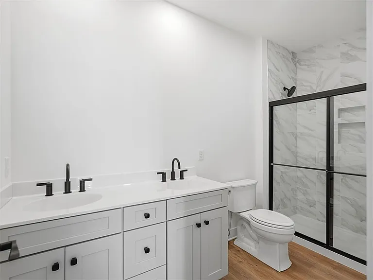 302 Highbridge Ln — Photo 25