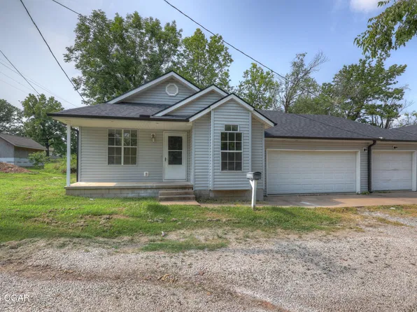 203 S McKee Ave, Joplin, MO 64801