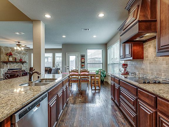 4th image of 5625 Cornelia Ct