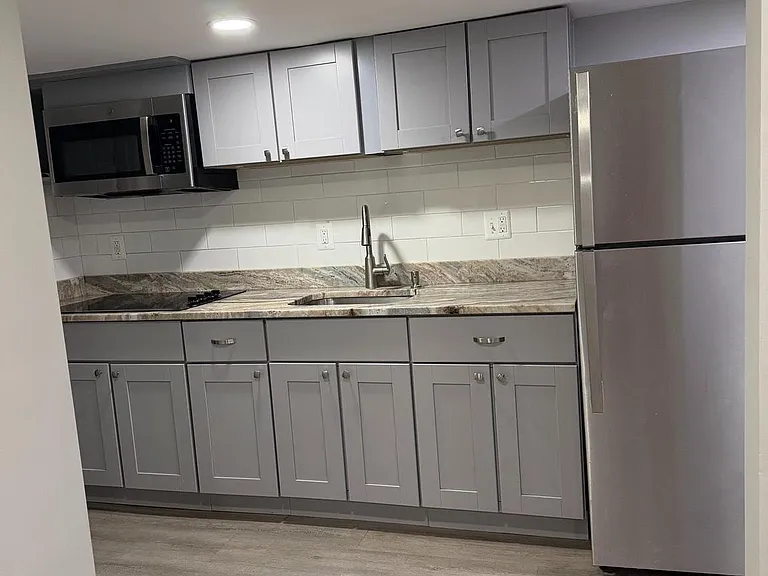 8302 Stanwood St — Photo 3