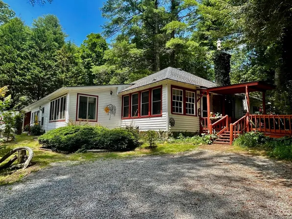 761 Reasonover Rd, Cedar Mountain, NC 28718