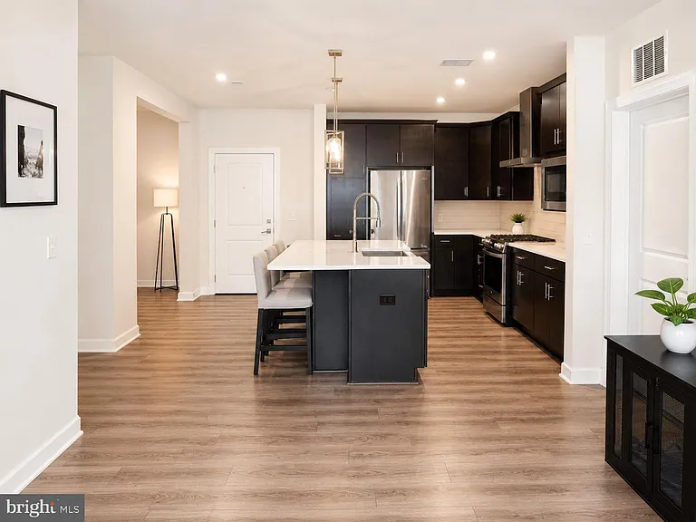 3927 Fair Ridge Dr #303 — Photo 5