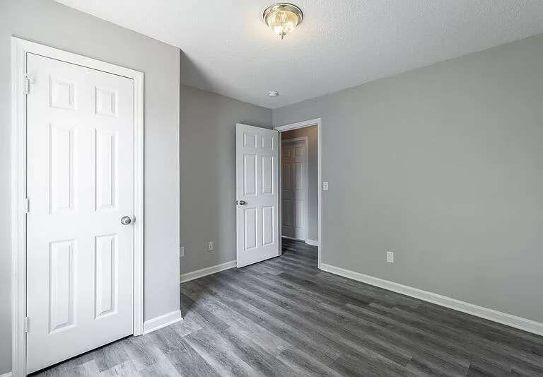 1801 S Lyerly St #MAIN HOUSE — Photo 23