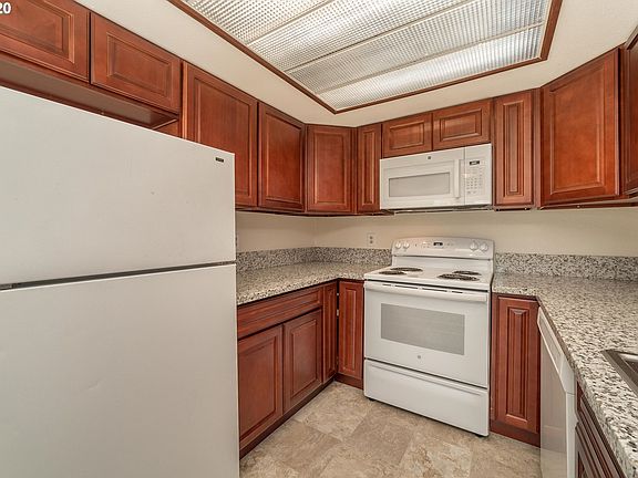 5th image of 6908 NE 43rd St APT A