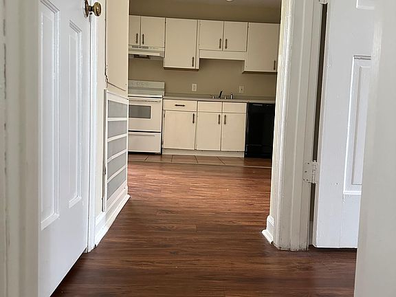 2nd image of 603 Ashland Ter APT 1