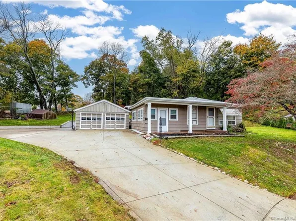 39 Curry Road, Hamden, CT 06518