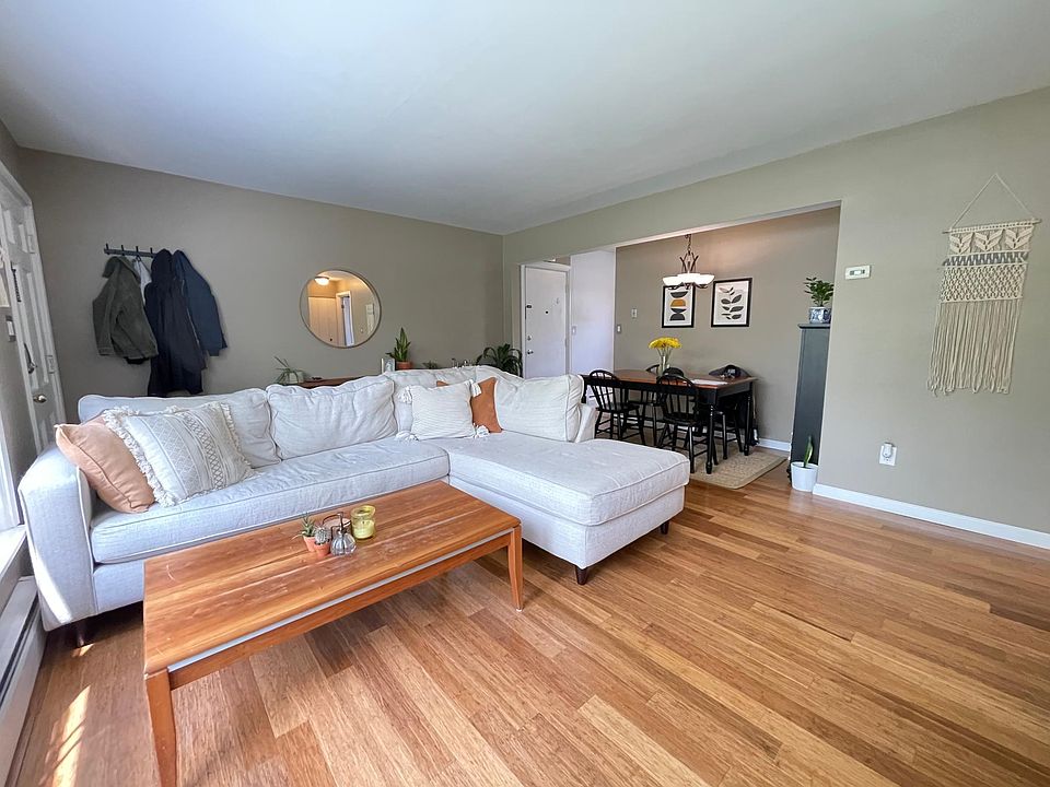 1st image of 3228 Shenandoah Dr
