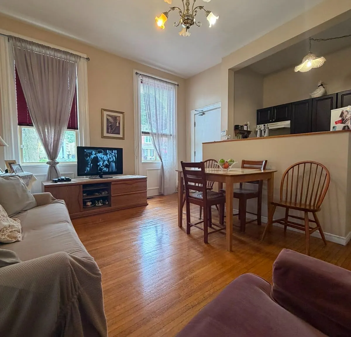 2 bed, $1,600 — Photo 2