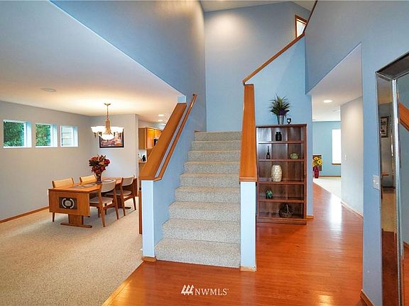 5th image of 20211 SE 261st Ct