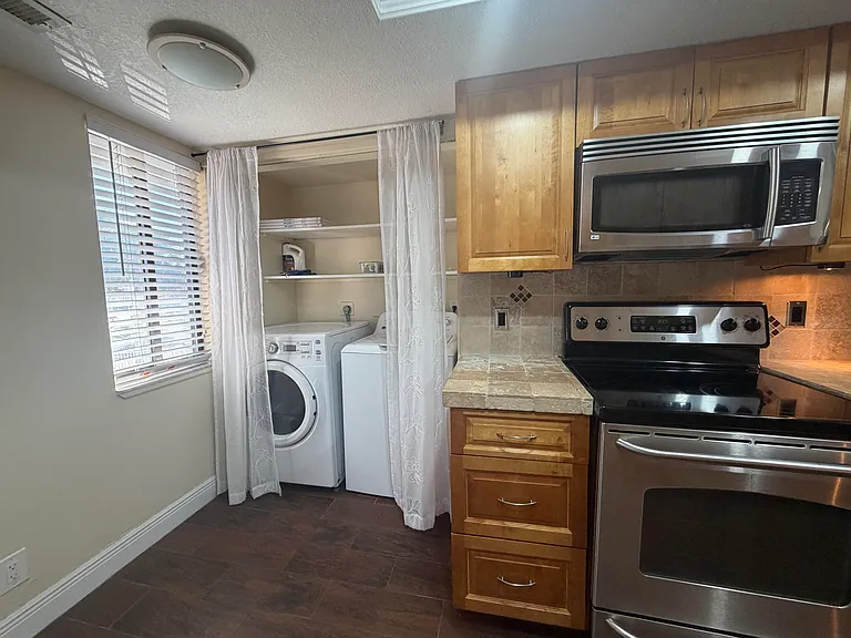 12661 Westhampton Cir — Photo 21