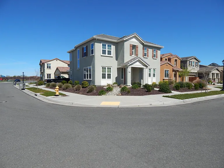 2537 Webster Ct — Photo 2