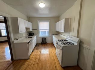 14 Centre St APT 5, Cambridge, MA 02139