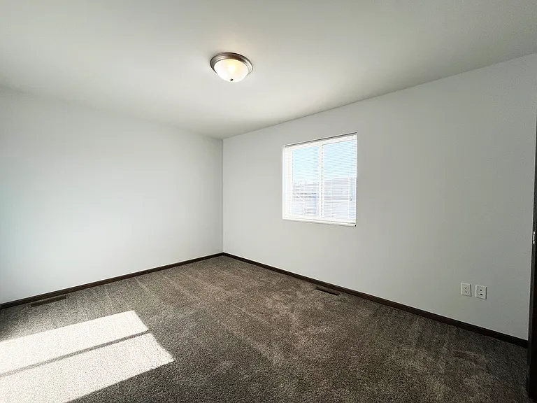 Pineview Townhomes — Photo 10