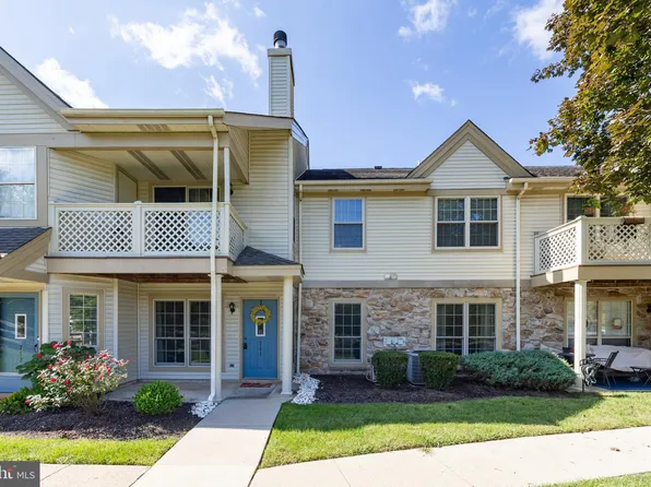 711 Foxmeadow Dr #711, Royersford, PA 19468