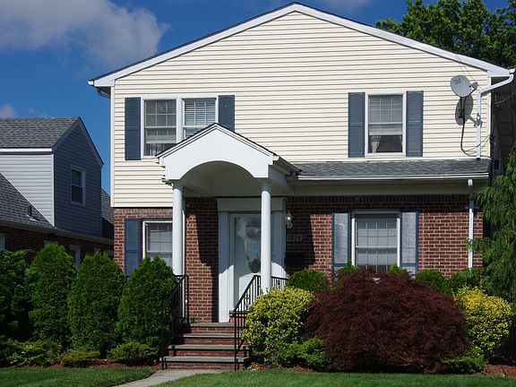 2nd image of 1874 Stewart Ave