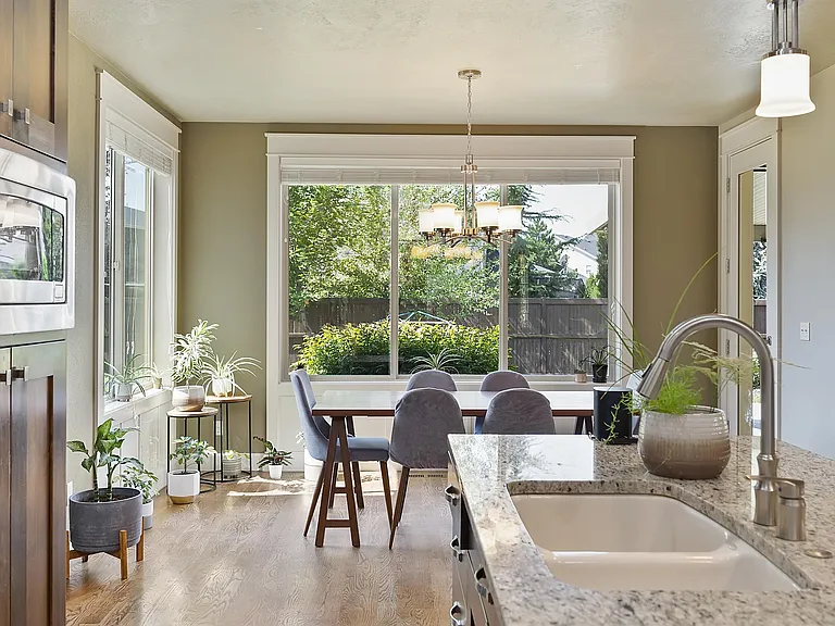 691 W Cagney St — Photo 15